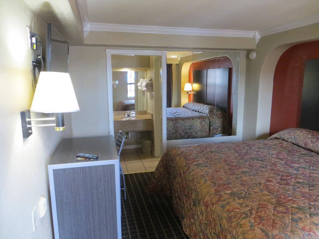 Economy Inn Austin Dış mekan fotoğraf